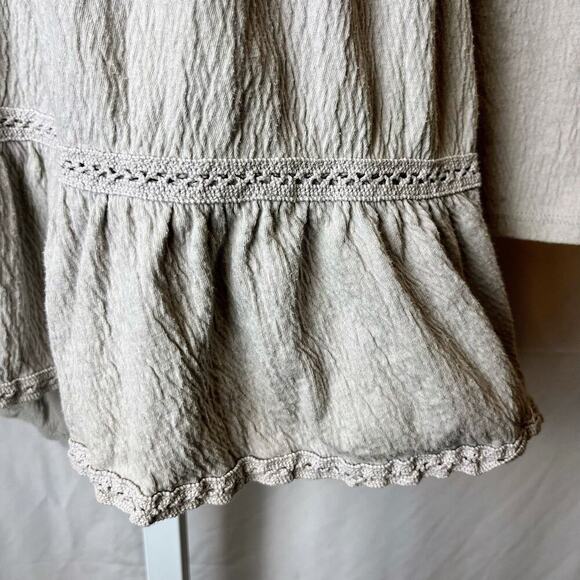 Anthropologie Meadow Rue Gray Lace Peplum Tunic Top Women’s M Crochet Blouse - Picture 8 of 13